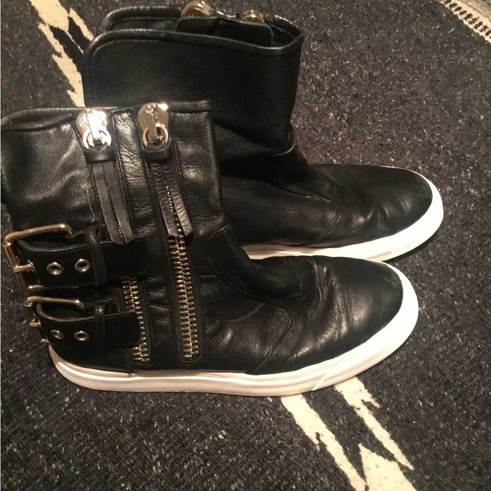 Black Leather Giuseppe Zanotti boots